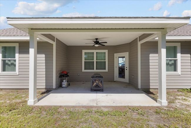 173 Sw 24 Th Ave, House other with 3 bedrooms, 2 bathrooms and 2 parking in Trenton FL | Image 44