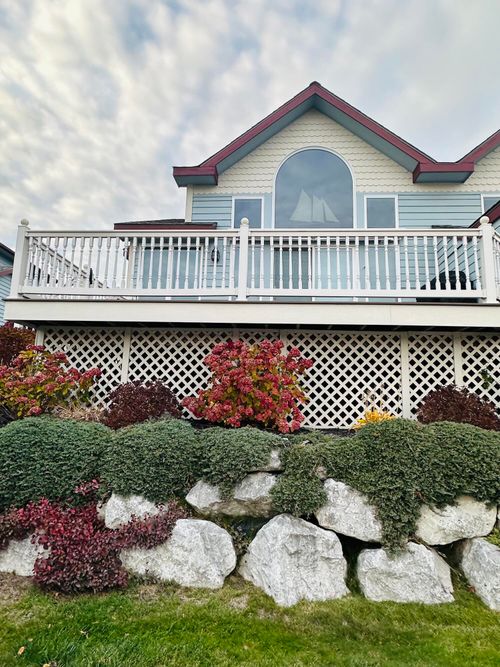 279 Lakeshore Dr, Manistee, MI, 49660-1358 | Card Image