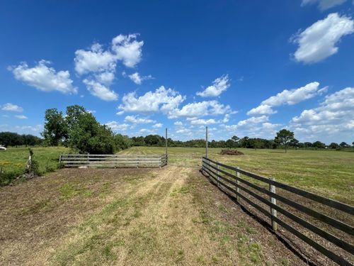 000 Main St, Liverpool, TX, 77577 | Card Image