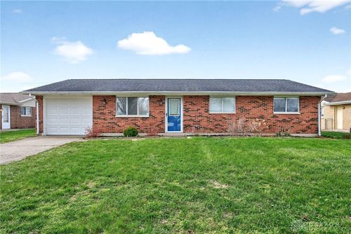 8243 Philadelphia Dr, Fairborn, OH, 45324-1944 | Card Image