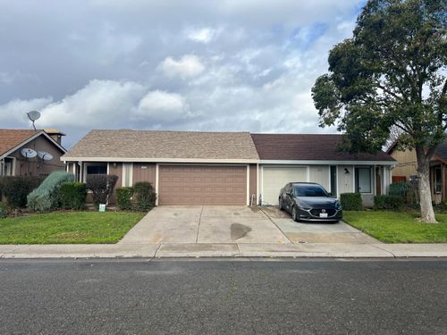 7956 Orchard Woods Cir, Sacramento, CA, 95828-4899 | Card Image