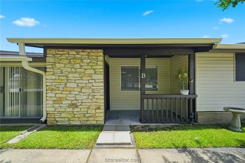 13-2100 Windsor Dr, Bryan, TX, 77802-4609 | Card Image