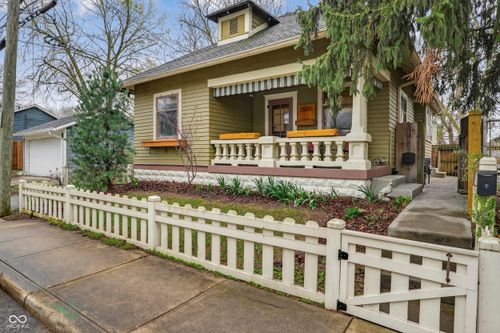 2505 Saint Clair St, Indianapolis, IN, 46201-2125 | Card Image