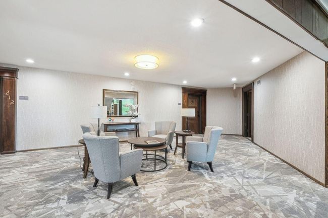 07_Interior.jpg | Image 15