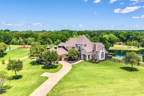 800 Manor Dr, Argyle, TX, 76226-5922 | Card Image