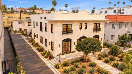 525 Kenmore Ave, Los Angeles, CA, 90004-6260 | Card Image