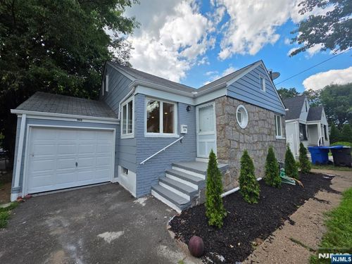 190 Central Ave, Englewood, NJ, 07631-2215 | Card Image