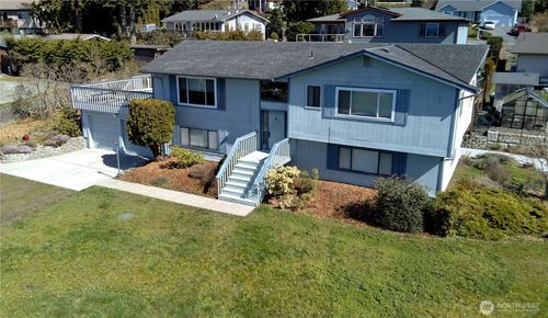 40 Dungeness Pl, Port Townsend, WA, 98368-9413 | Card Image