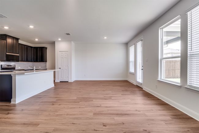 719 Saint Lawrence Dr, House other with 4 bedrooms, 3 bathrooms and null parking in Seagoville TX | Image 7