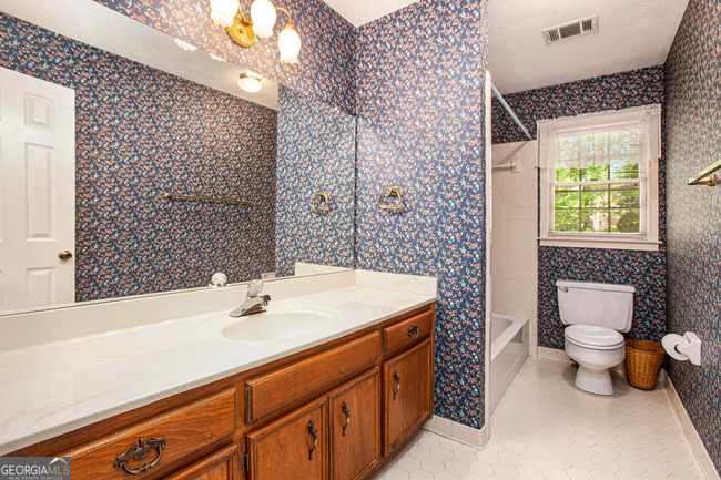 5136 Wentworth Dr, House other with 4 bedrooms, 3 bathrooms and 4 parking in Peachtree Corners GA | Image 33