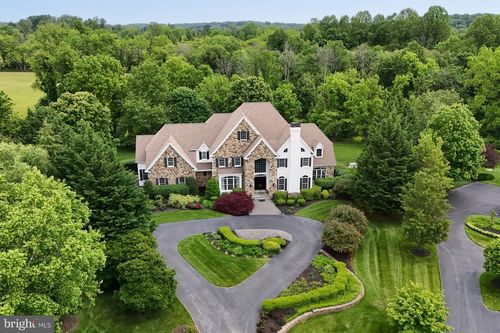 303 Lavender Ln, KENNETT SQUARE, PA, 19348-2583 | Card Image
