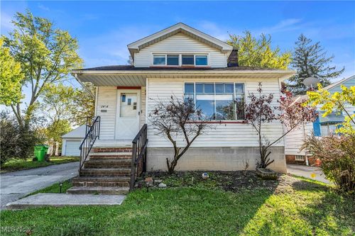 12414 Reindeer Ave, Garfield Heights, OH, 44125-2920 | Card Image