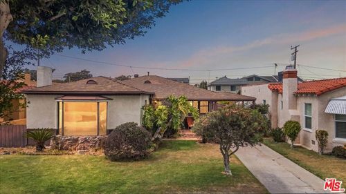 2917 W 82nd Pl, Inglewood, CA, 90305-1439 | Card Image
