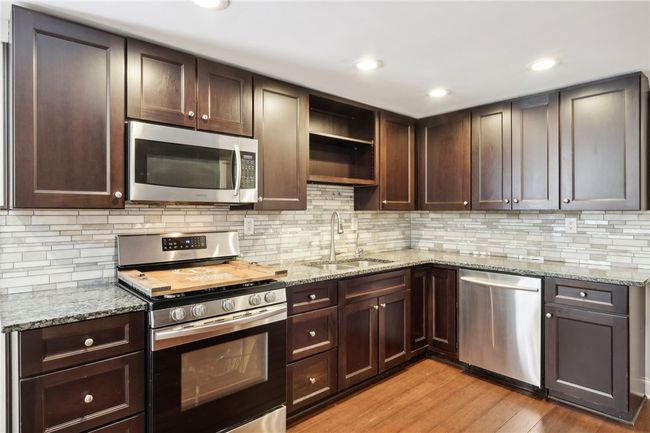 236 Shafer Rd, House other with 4 bedrooms, 3 bathrooms and 2 parking in Coraopolis PA | Image 5