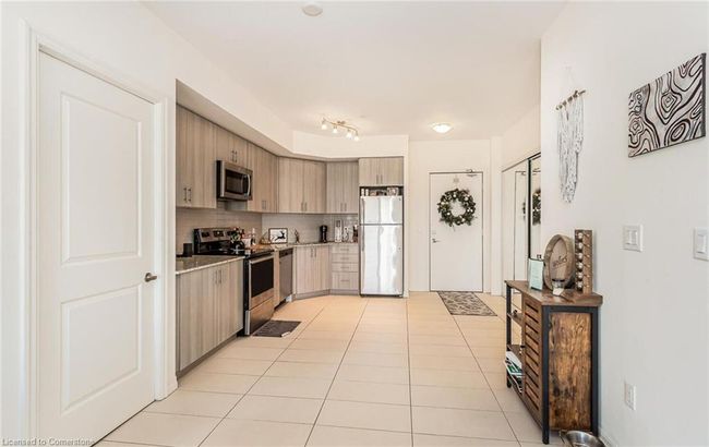 511 - 560 N Service Rd, House attached with 2 bedrooms, 2 bathrooms and 1 parking in Grimsby ON | Image 9
