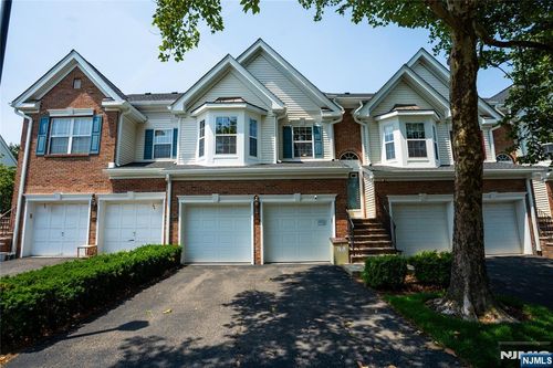 326 Winthrop Dr, Nutley, NJ, 07110-3931 | Card Image