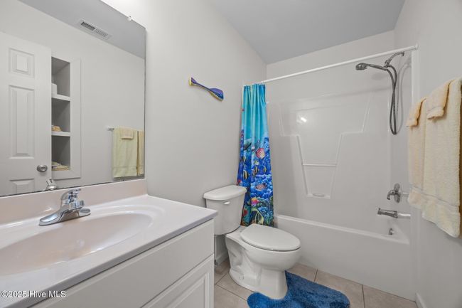 Bathroom 1 | Image 29