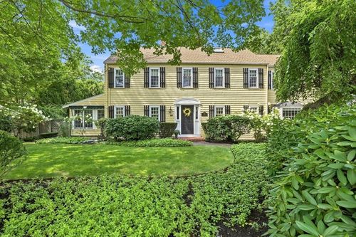 85 High St, Winchester, MA, 01890-3330 | Card Image