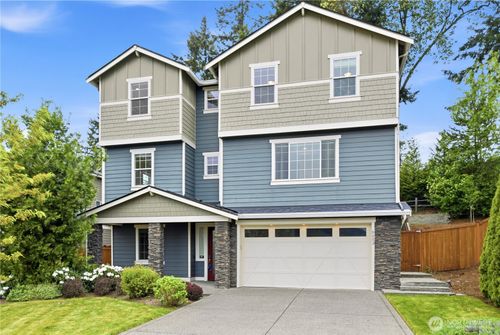 8402 121st Pl Se, Newcastle, WA, 98056-4406 | Card Image