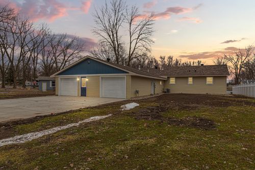 918 Marian St, Waterville, MN, 56096-1186 | Card Image