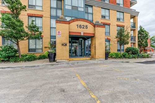 704-1625 Pickering Pky, Pickering, ON, L1V6Z6 | Card Image