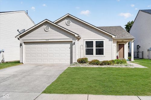 7442 Redcliff Rd, Indianapolis, IN, 46256-3948 | Card Image