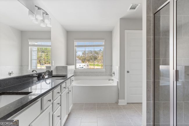 95 - 7244 Millbrae Walk, House other with 5 bedrooms, 3 bathrooms and 4 parking in Flowery Branch GA | Image 26