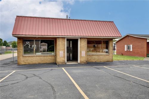 819 N Wooster Ave, Strasburg, OH, 44680-1057 | Card Image