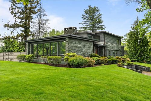 80 Clarendon Ave, Providence, RI, 02906-5826 | Card Image