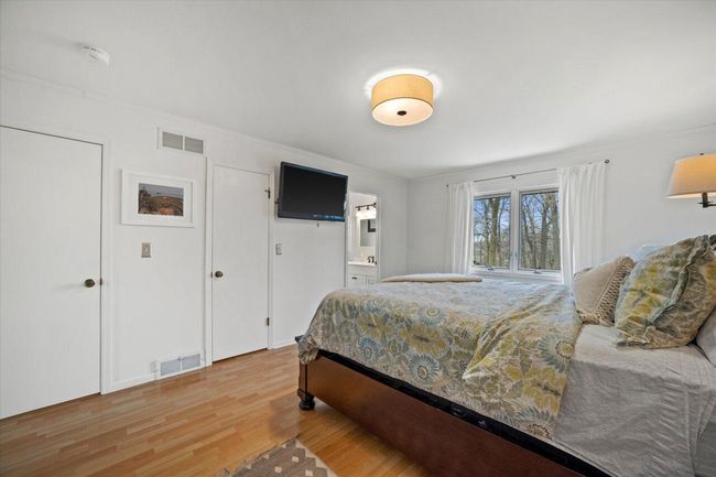 2521 W Wending Drive, House other with 4 bedrooms, 2 bathrooms and null parking in Glendale WI | Image 24