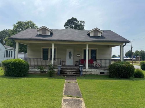 1031 Cherry St, Forrest City, AR, 72335-2728 | Card Image