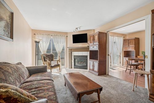 402-11726 225 St, Maple Ridge, BC, V2X6E4 | Card Image