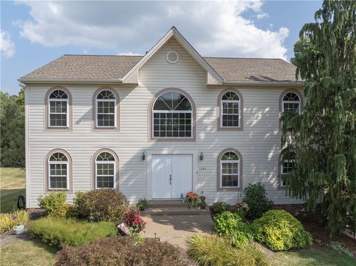 1347 Morgan Cir, Canonsburg, PA, 15317-9546 | Card Image