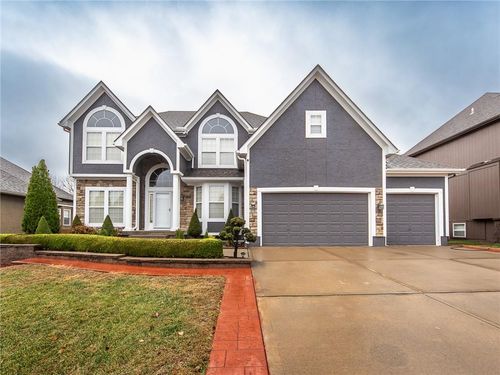 916 Sw 33rd St, Lees Summit, MO, 64082-4191 | Card Image