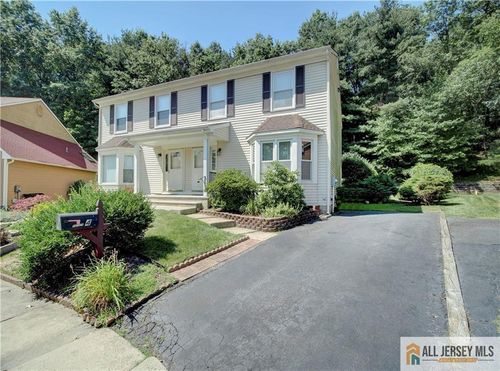 46 Buttonwood Dr, East Brunswick, NJ, 08816-4402 | Card Image