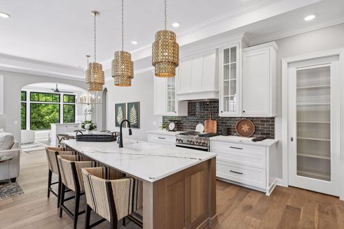 264 Wayzata Boulevard E, Wayzata, MN, 55391 | Card Image