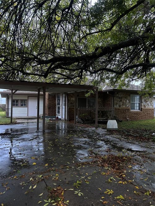 2018 N Avenue H, Freeport, TX, 77541-3466 | Card Image