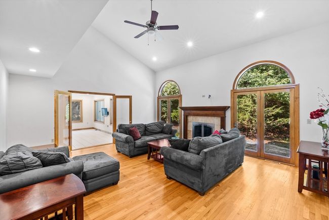 11 Walnut St, House other with 3 bedrooms, 3 bathrooms and 6 parking in Assonet MA | Image 19