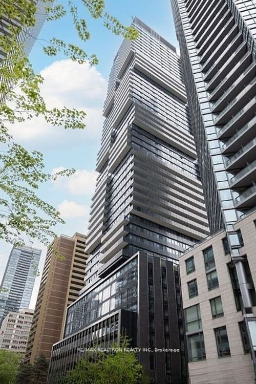 3111-55 Charles St E, Toronto, ON, M4Y0J1 | Card Image