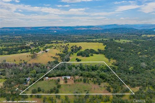 150 Whitney Ct, Oroville, CA, 95966-8061 | Card Image