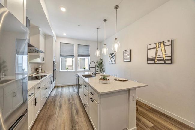 112 Waters Park Cir, Townhouse with 2 bedrooms, 3 bathrooms and 2 parking in San Mateo CA | Image 8