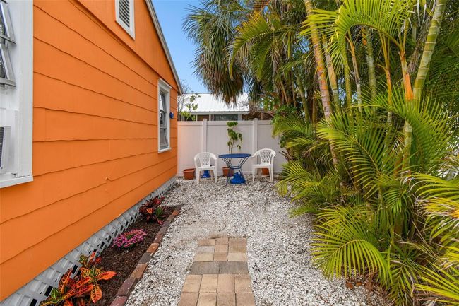 13320 2 Nd St E, Home with 2 bedrooms, 2 bathrooms and null parking in Madeira Beach FL | Image 72