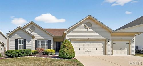19 Milton Brennan Manor Ct, Wentzville, MO, 63385-4998 | Card Image
