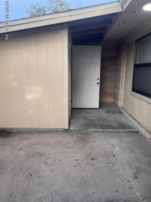 305 W Washington St, Starke, FL, 32091-2523 | Card Image