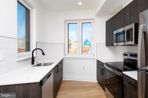 201-633 N 5th St, PHILADELPHIA, PA, 19123-2831 | Card Image