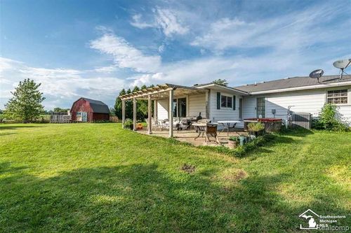 9025 Hoffman Rd, Maybee, MI, 48159-9714 | Card Image