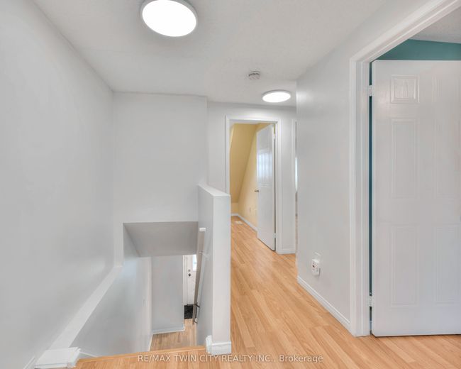 44 Cole Rd, House attached with 3 bedrooms, 2 bathrooms and 3 parking in Guelph ON | Image 17