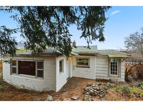 319 W 13th St, The Dalles, OR, 97058-2009 | Card Image