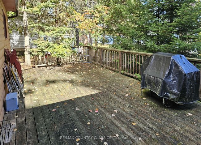 1282 Kamaniskeg Lake Rd, House other with 3 bedrooms, 1 bathrooms and 4 parking in Combermere ON | Image 4