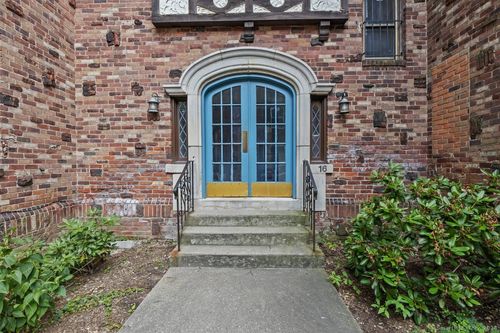 apt-k2-16-20 Townley St, Hartford, CT, 06105-1808 | Card Image